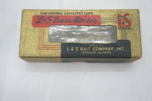 lot 94 image: Vintage L & S Bass-Master Fishing Lure