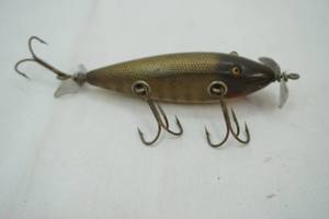lot 109 image: Vintage Creek Chub Injured Minnow