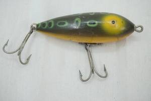 lot 110 image: Vintage Heddon Baby Zara Fishing Lure