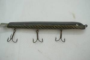 lot 112 image: Vintage Suick Fishing Lure