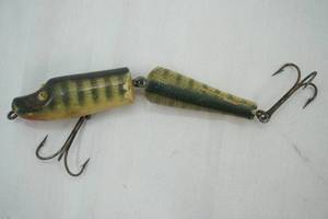 lot 114 image: Vintage South Bend Best-O-Luck 931 Jointed Pike