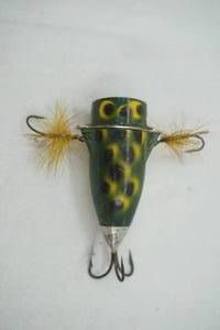 lot 119 image: Vintage AIREX Popit Hoppie Fishing Lure