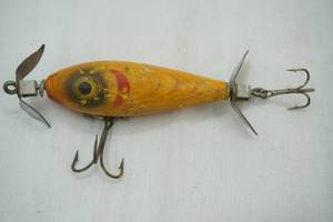 lot 154 image: Vintage Fishing Lure