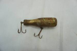 lot 166 image: Vintage Miller High Life beer bottle fishing lure