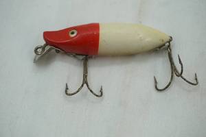 lot 169 image: Vintage AL&W Lazy Loon Fishing Lure