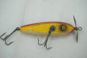 lot 178 image: Vintage wooden fishing lure