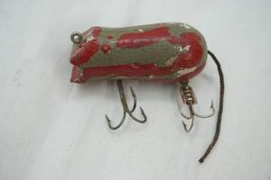 lot 198 image: Vintage Shakespeare Mouse Fishing Lure