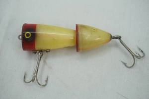 lot 209 image: Vintage Double-Pop topwater lure