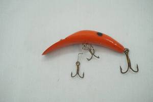 lot 224 image: Kilma Red & White Spoon with Treble Metal Hooks