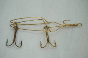 lot 236 image: Vintage metal frog harness