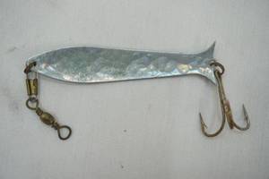 lot 300 image: Mooselook wobbler fishing lure