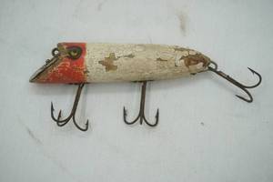 lot 28 image: Heddon Basser King