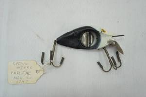 lot 32 image: Vintage Spinno Minnow Fishing Lure 1947