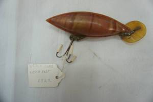 lot 42 image: Vintage Vesco Lure Vesco Bait 1922