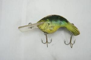 lot 330 image: Vintage Action Lure Cobra Fishing Lure