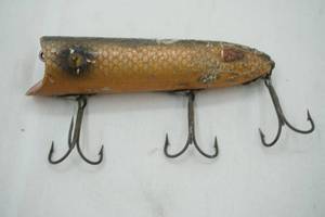 lot 332 image: Vintage Heddon Lucky 13 Fishing Lure