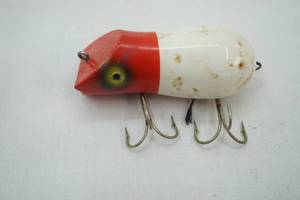 lot 335 image: Vintage Herters Mouse Plug Red Head