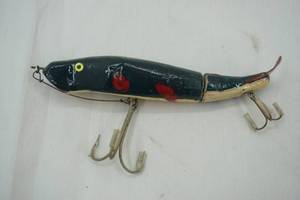 lot 338 image: Vintage C.C. Roberts Mud Puppy Fishing Lure 1970s