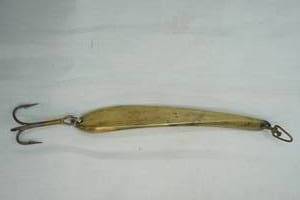 lot 361 image: Vintage Jigging Lure 6. Gold Toned