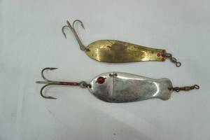 lot 363 image: Vintage Spoon Lures 2ct