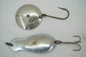 lot 368 image: Vintage Spoon Lures 2ct