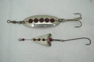 lot 369 image: Vintage Spoon Lures 2ct