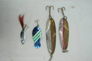 lot 374 image: Vintage Spoon Lures 4ct