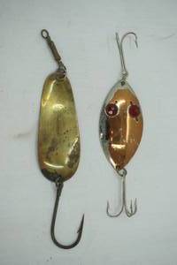 lot 377 image: Vintage Fishing Lures 2ct