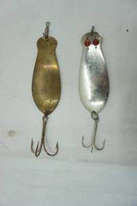 lot 378 image: Vintage Spoon Lures 2ct