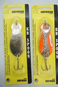 lot 417 image: KB Spoon Lure Amphibie Series 2ct
