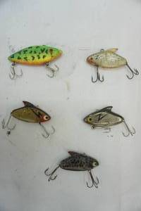 lot 428 image: Vintage Fishing Lure Lot 5ct Heddon