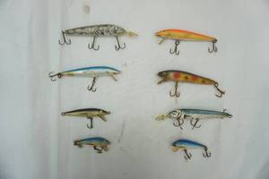 lot 438 image: Vintage Fishing Lure Lot 8ct