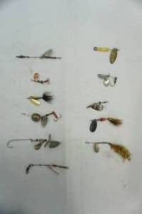 lot 442 image: Vintage Fishing lure lot spinners