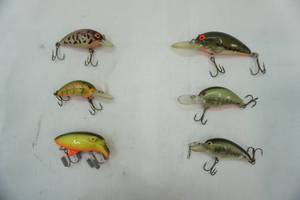 lot 444 image: Fishing lures