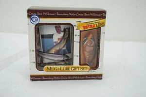 lot 460 image: Rapala Mug and lure set
