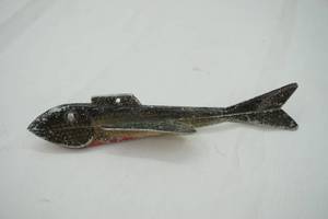 lot 472 image: Vintage spearing decoy