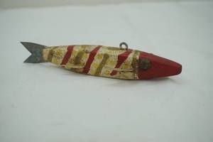 lot 476 image: Vintage Ice spearing decoy
