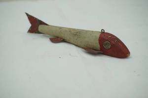 lot 477 image: Vintage Ice spearing decoy