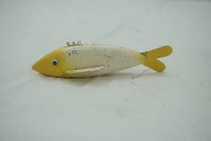 lot 493 image: Vintage Ice spearing decoy