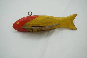 lot 506 image: Vintage Ice spearing decoy