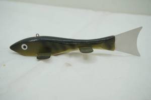 lot 509 image: Vintage Ice spearing decoy