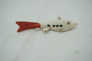 lot 511 image: Vintage Ice spearing decoy