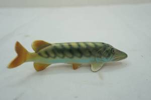 lot 517 image: Vintage Northern Pike Salt & Pepper Shaker