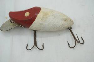 lot 524 image: Vintage Fishing Lure 5