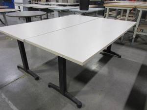 lot 218 image: HERMAN MILLER STEEL FRAME TABLES