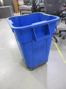 lot 114 image: RUBBERMAID 40 GALLON RECYCLE BIN ON A DOLLY