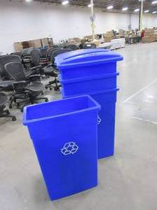 lot 116 image: CONTINENTAL, 23 GALLON, WALL HUGGER RECYCLE BINS WITH LIDS