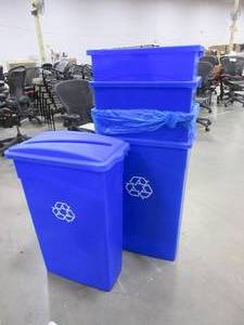 lot 118 image: CONTINENTAL, 23 GALLON, WALL HUGGER RECYCLE BINS WITH  LIDS