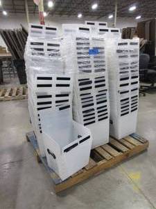 lot 135 image: USED PLASTIC TOTES
