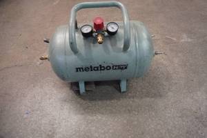 lot 13 image: Metabo HPT 10 Gallon Portable Air Tank